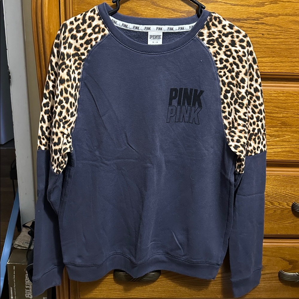 Victoria’s Secret PINK Sweatshirt Grey Leopard M